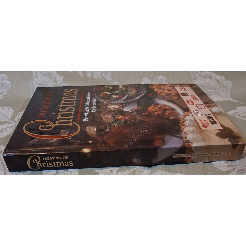 Treasury of Christmas Cookbook 500+ Holiday Recipes Hardcover 1997 Publications